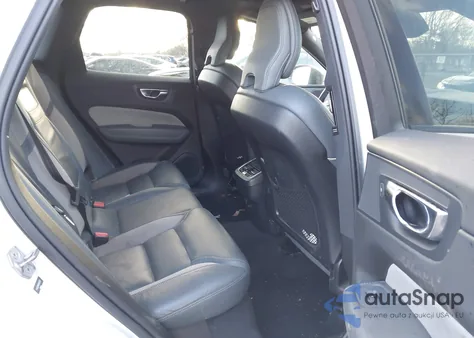 2022 Volvo Xc60 B6 R-Design из США, поврежденный, VIN YV4062RM6N1905972